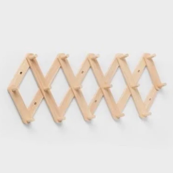 🆕 Threshold Accordion Hook Rack - Picture 1 of 4